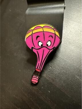 Loungefly Winnie the Pooh Heffa Balloon Dream Mystery Disney Pin 154316